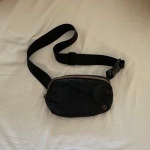Lululemon belt bag